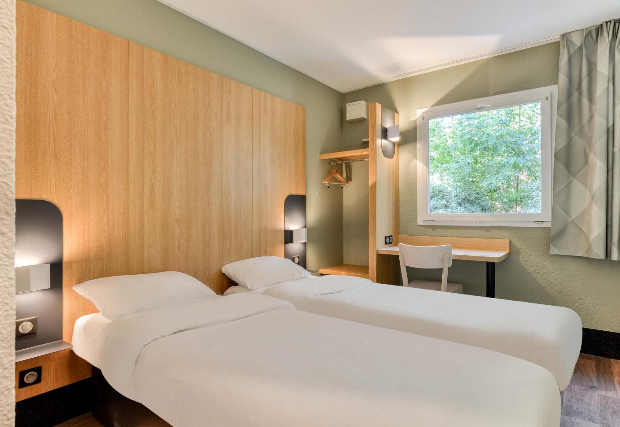 B&B Hôtel Béziers Buitenkant foto